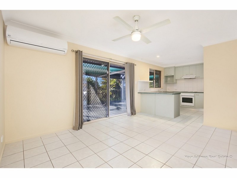 17 Leis Way, Regents Park QLD 4118