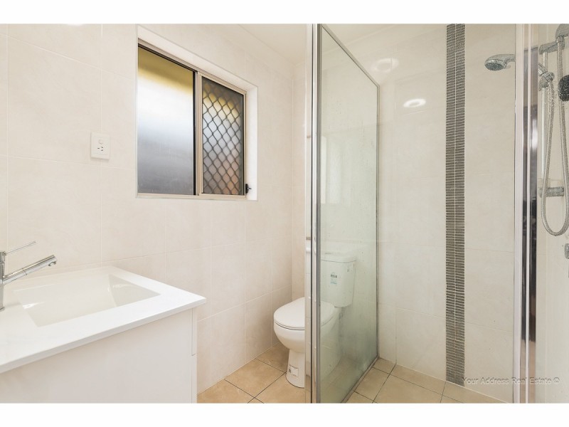 13 Ibrox Court, Regents Park QLD 4118