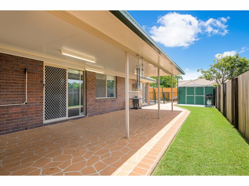 13 Ibrox Court, Regents Park QLD 4118