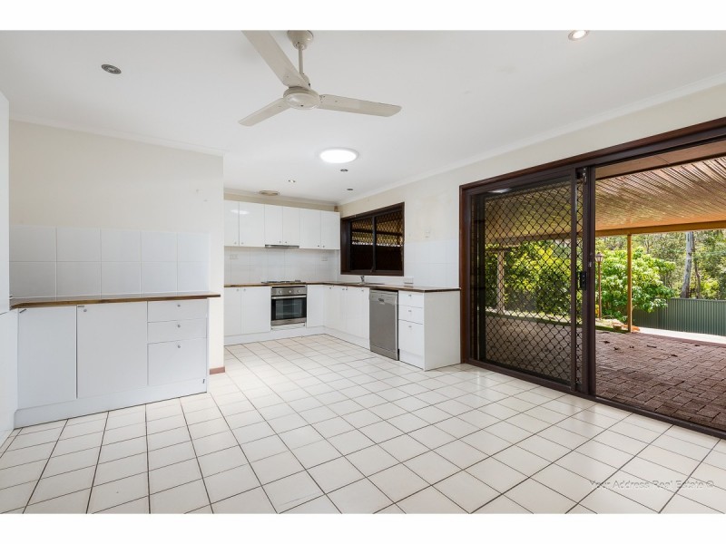 77 Radiata Street, Hillcrest QLD 4118