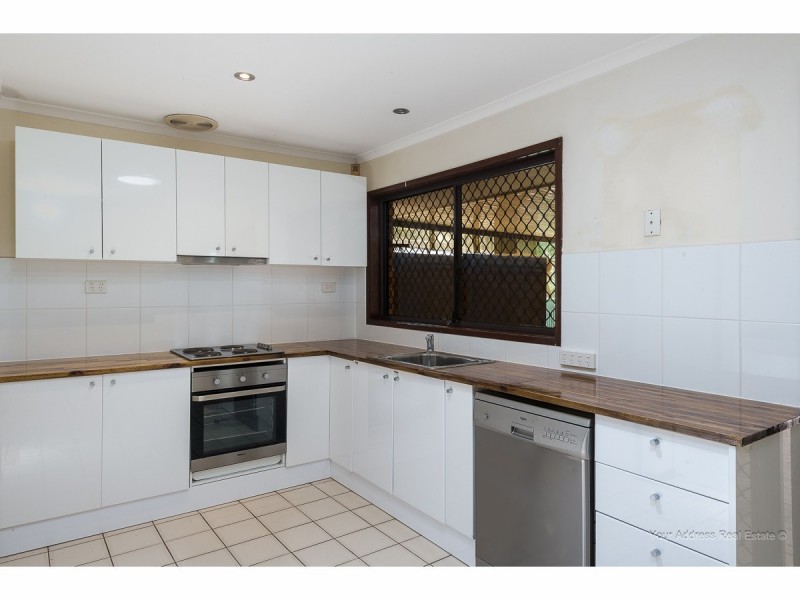 77 Radiata Street, Hillcrest QLD 4118