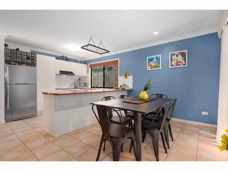 9 Beamont Place, Forest Lake QLD 4078