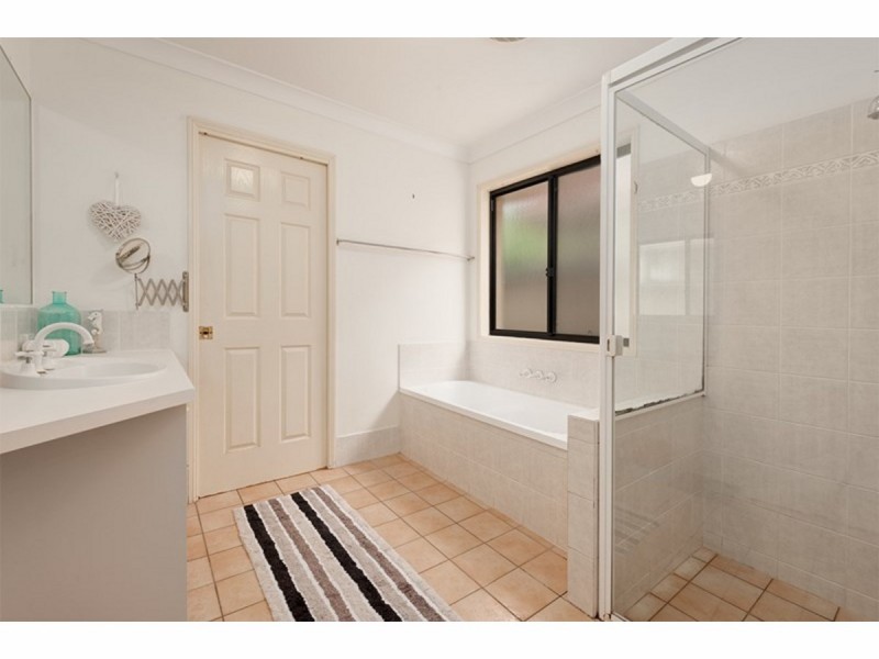 9 Beamont Place, Forest Lake QLD 4078