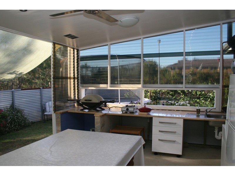 1 Gleditsia Close, Regents Park QLD 4118