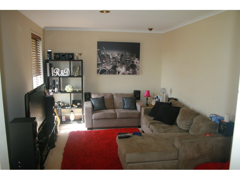 9 Vansittart Road, Regents Park QLD 4118