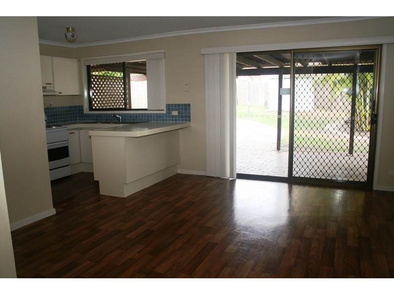 9 Vansittart Road, Regents Park QLD 4118