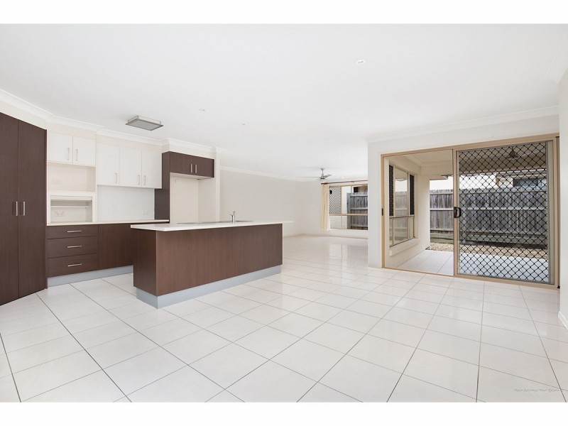 17 Gippsland Place, Calamvale QLD 4116