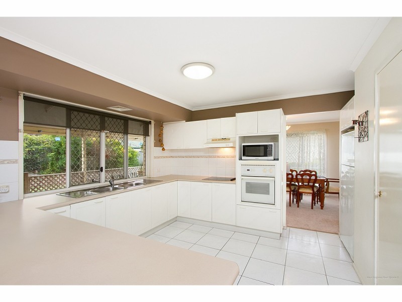 7 Lawson Place, Forest Lake QLD 4078