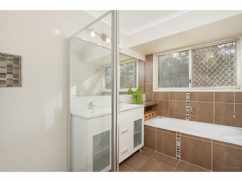 7 Lawson Place, Forest Lake QLD 4078