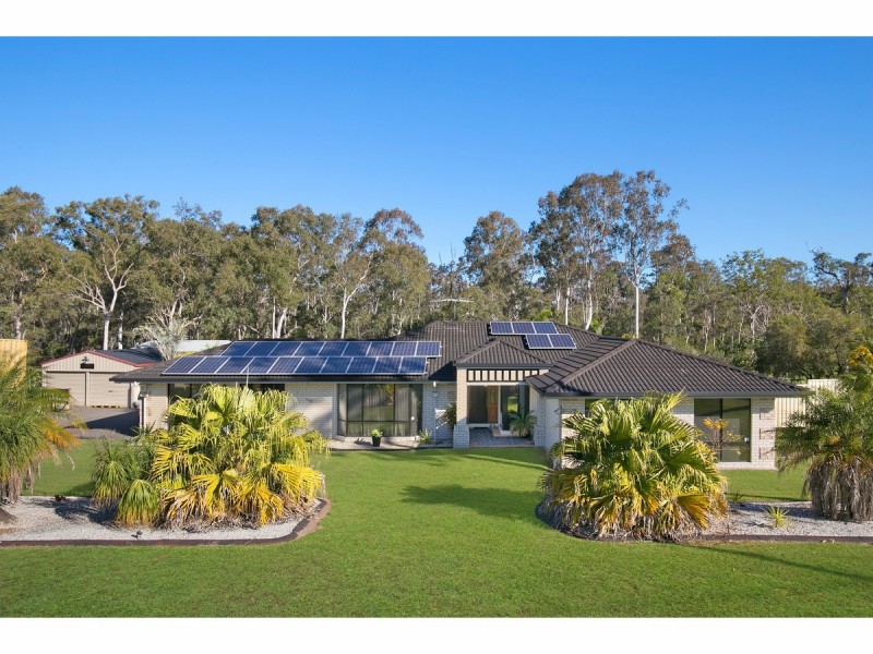 152 Merluna Road, Park Ridge South QLD 4125