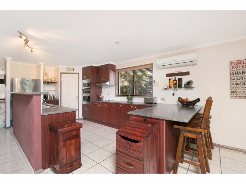152 Merluna Road, Park Ridge South QLD 4125