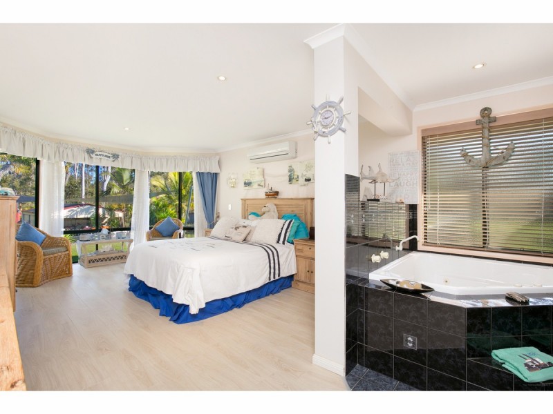 152 Merluna Road, Park Ridge South QLD 4125