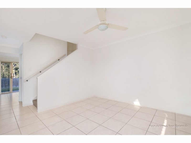 2/25-27 Daniella Drive, Marsden QLD 4132