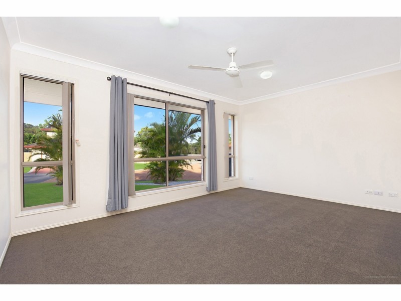 21 Mountain View Crescent, Mount Warren Park QLD 4207