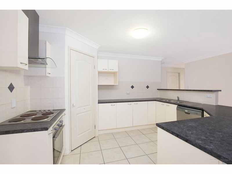 21 Mountain View Crescent, Mount Warren Park QLD 4207