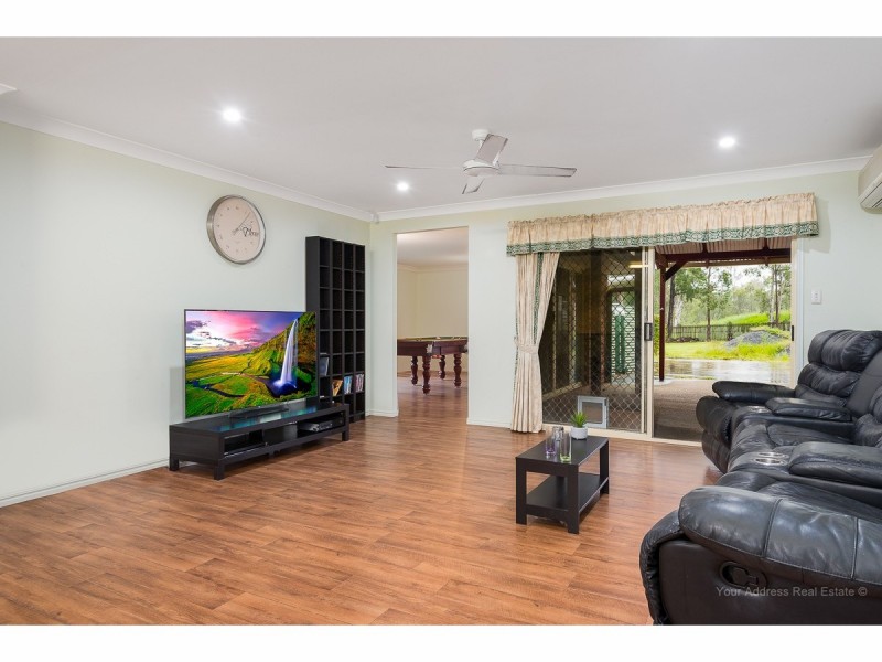 2-4 Auburn Court, Park Ridge South QLD 4125