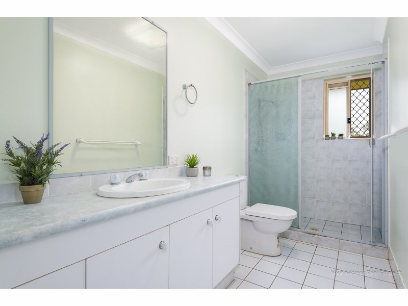 2-4 Auburn Court, Park Ridge South QLD 4125