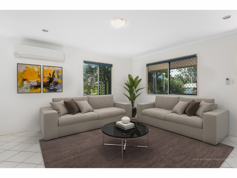 127 Waratah Drive, Crestmead QLD 4132