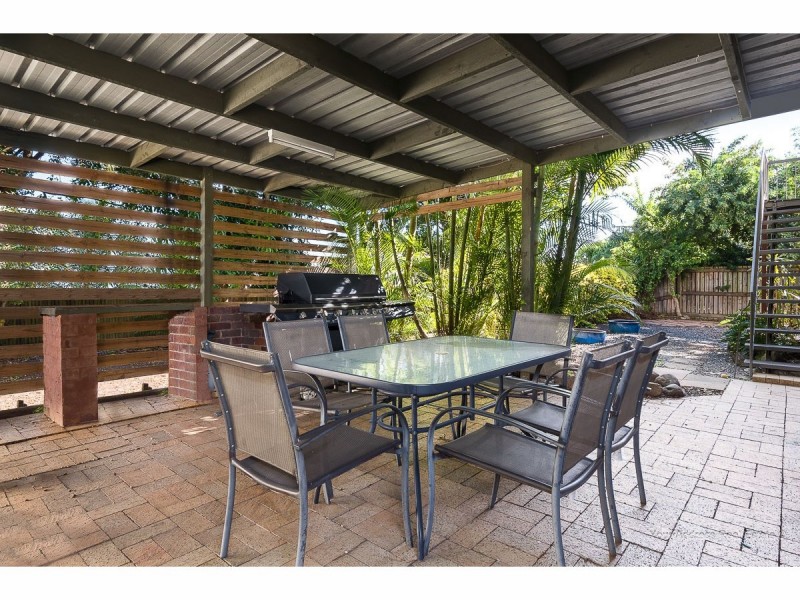127 Waratah Drive, Crestmead QLD 4132