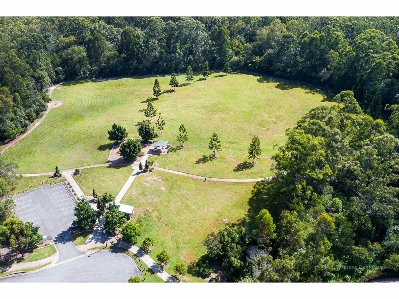 11 Seanna Place, Brookwater QLD 4300