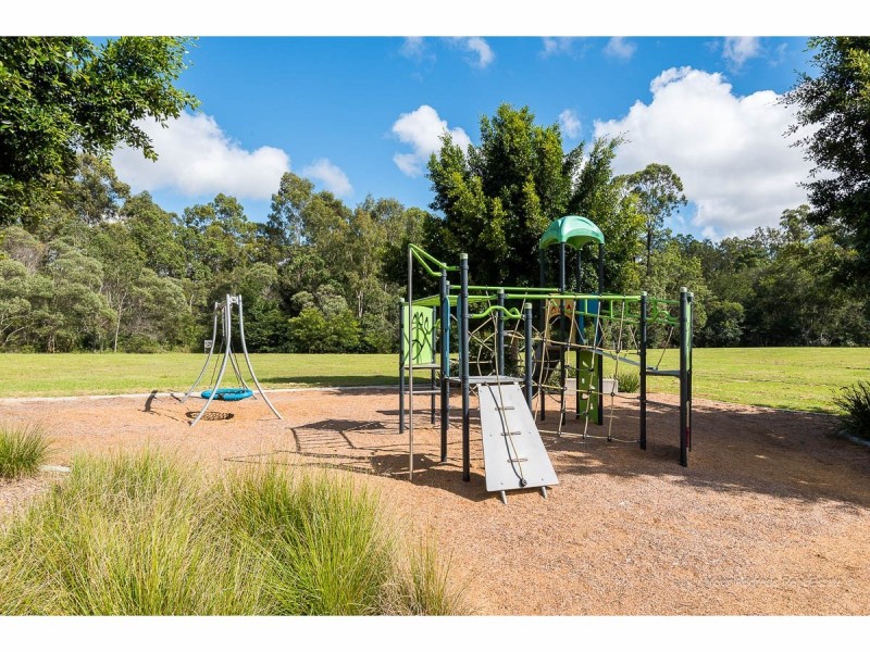 11 Seanna Place, Brookwater QLD 4300