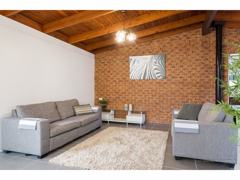 103 Conifer Street, Hillcrest QLD 4118