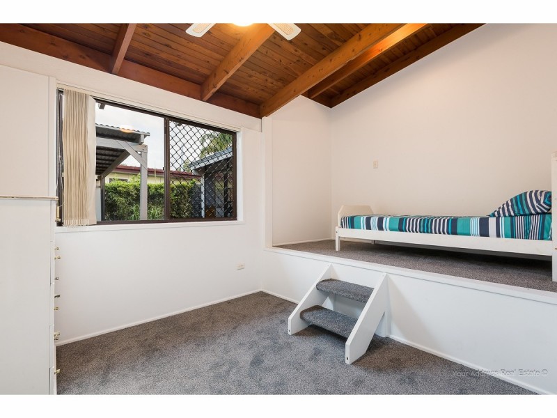 103 Conifer Street, Hillcrest QLD 4118