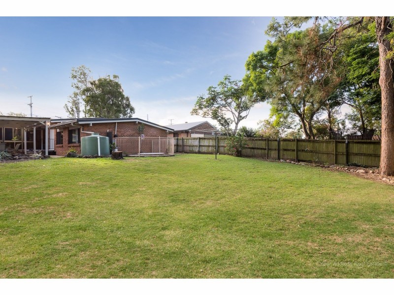 103 Conifer Street, Hillcrest QLD 4118