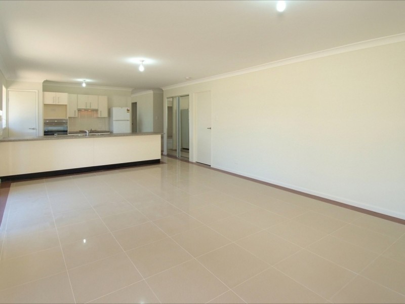 28 Dorachus Drive, Regents Park QLD 4118