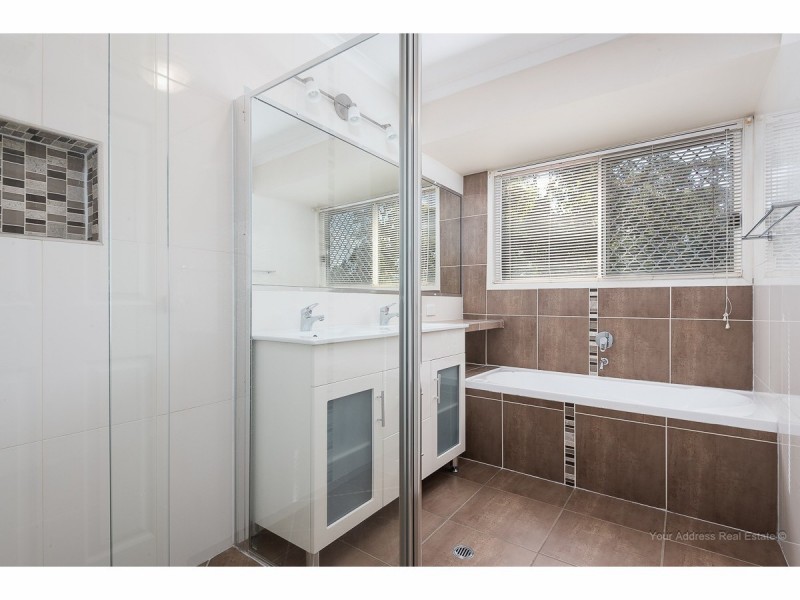 7 Lawson Place, Forest Lake QLD 4078