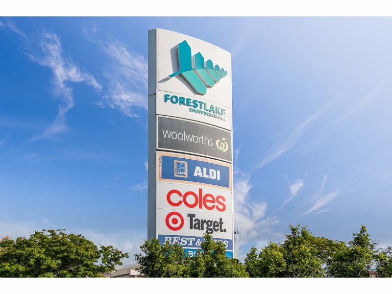 7 Lawson Place, Forest Lake QLD 4078