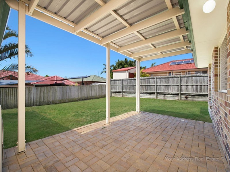 2 Carlisle Place, Parkinson QLD 4115