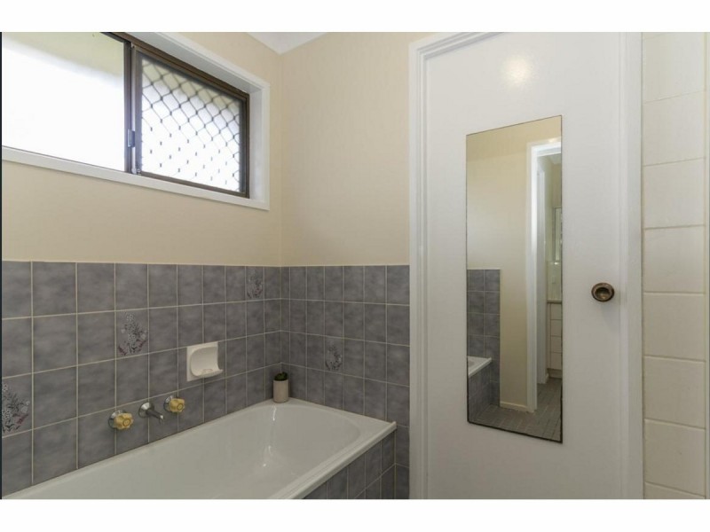 9 Volant Street, Regents Park QLD 4118