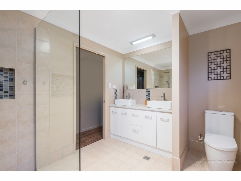 8 Titan Court, Boronia Heights QLD 4124