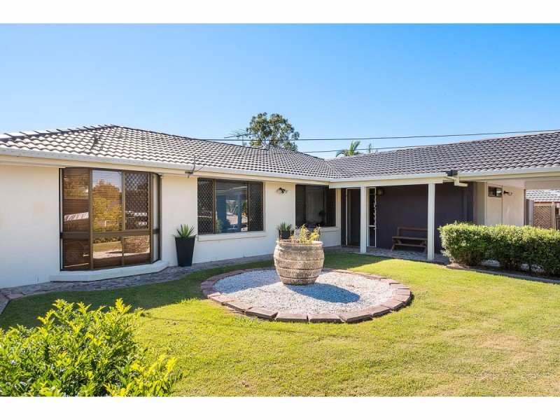 25 Owens Crescent, Regents Park QLD 4118