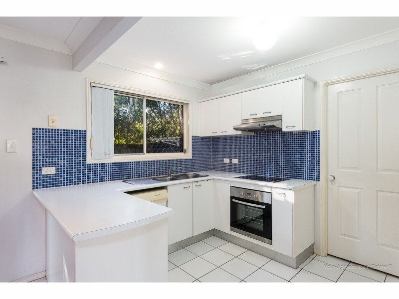 4/210 Government Road, Forest Lake QLD 4078