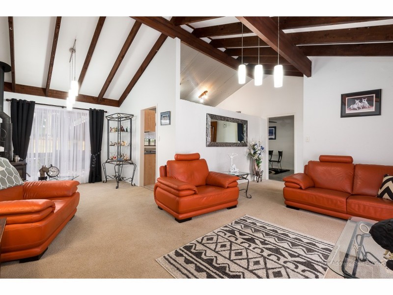 9 Barry Street, Boronia Heights QLD 4124