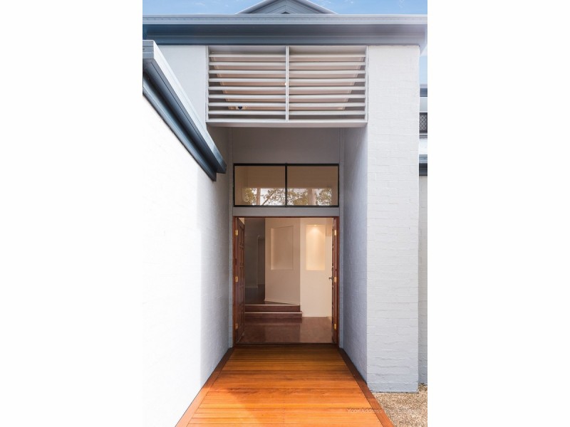 15 Oakview Circuit, Brookwater QLD 4300