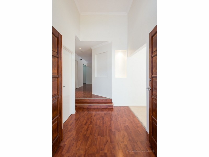 15 Oakview Circuit, Brookwater QLD 4300