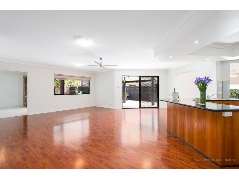 15 Oakview Circuit, Brookwater QLD 4300