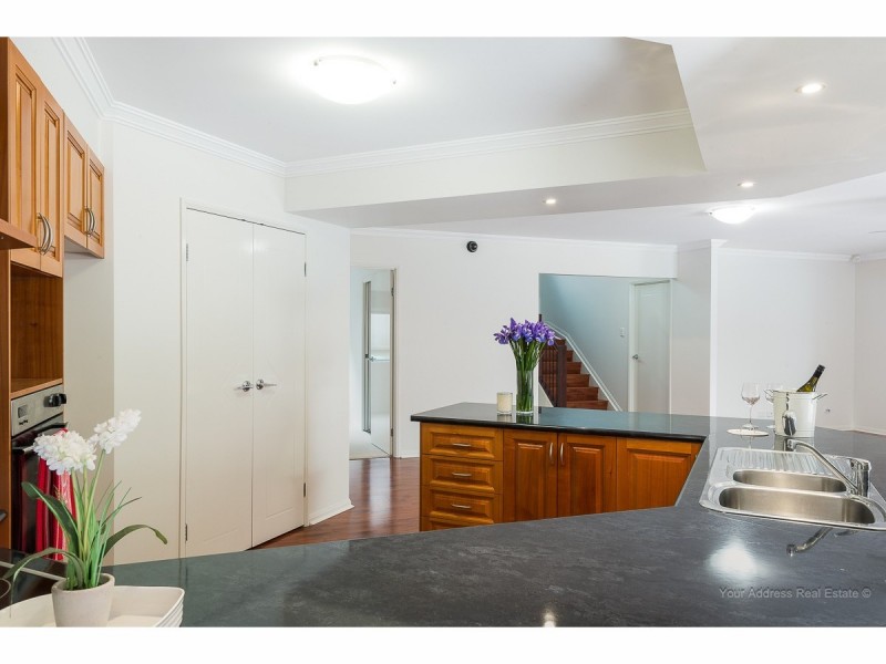 15 Oakview Circuit, Brookwater QLD 4300