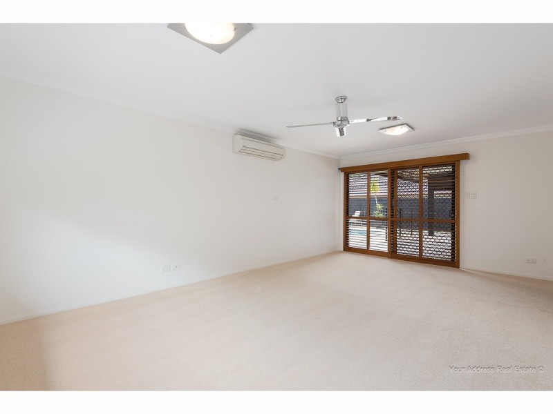 15 Oakview Circuit, Brookwater QLD 4300