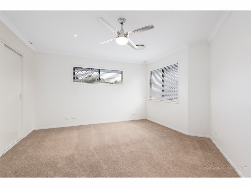 15 Oakview Circuit, Brookwater QLD 4300