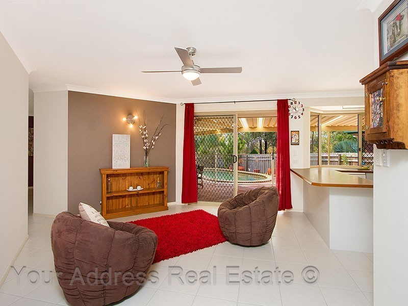 13 Cianthus Street, Regents Park QLD 4118