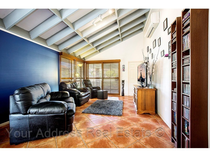 13 Cianthus Street, Regents Park QLD 4118