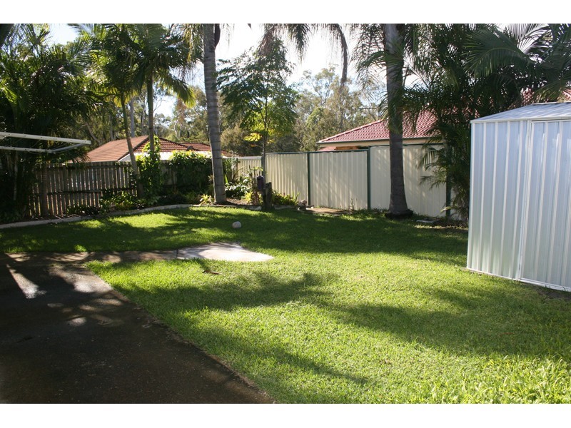 6 Ibrox Court, Regents Park QLD 4118