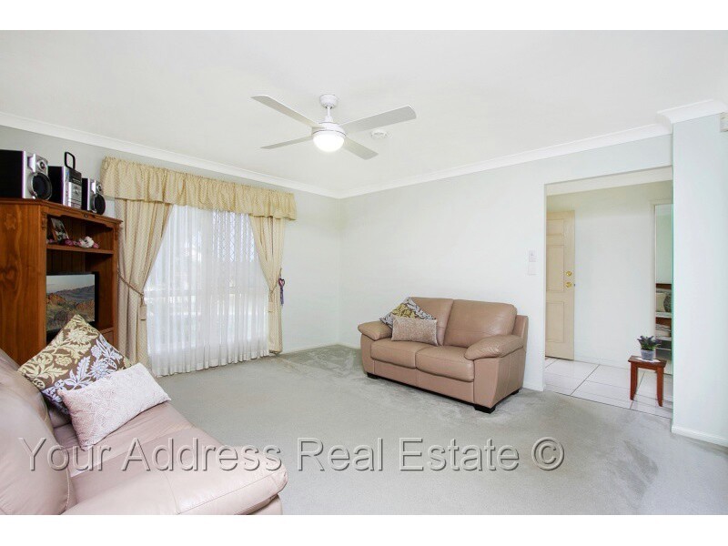 12 Pinnacle Close, Regents Park QLD 4118