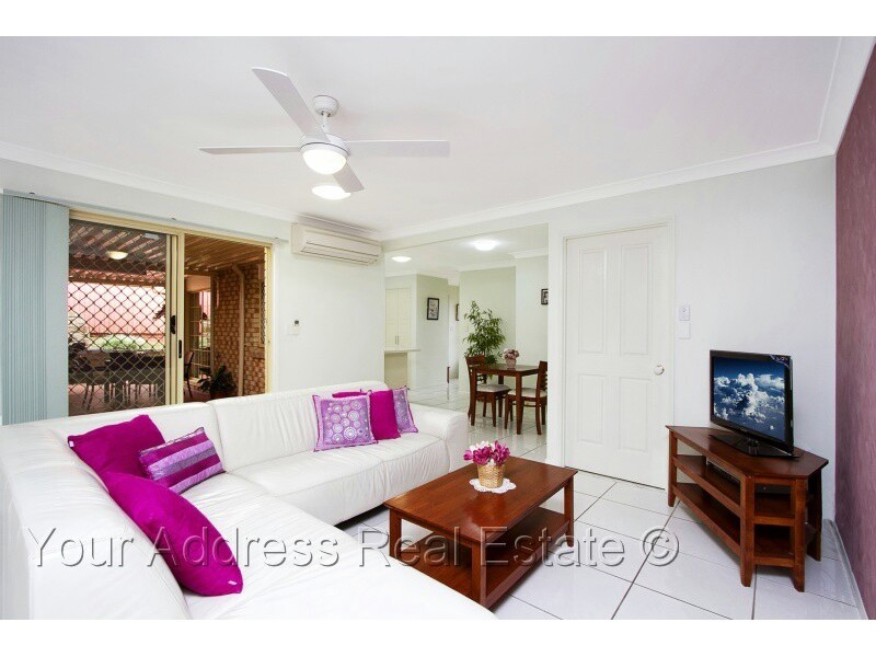 12 Pinnacle Close, Regents Park QLD 4118