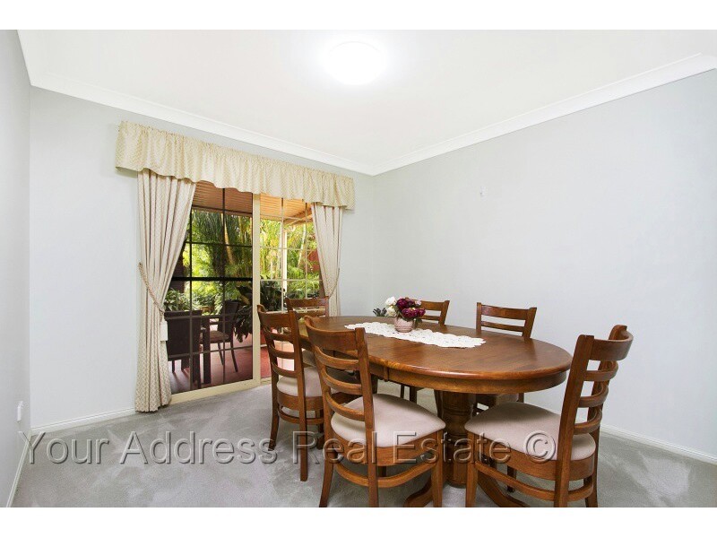 12 Pinnacle Close, Regents Park QLD 4118