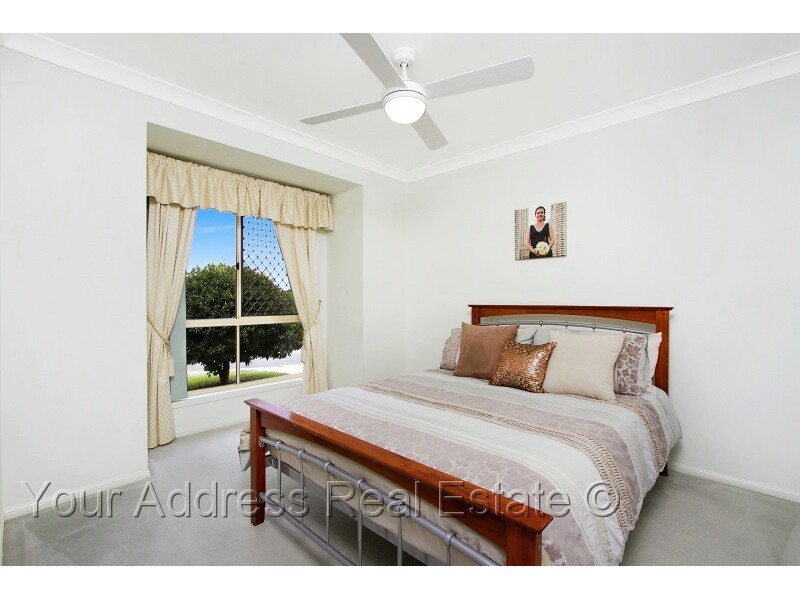 12 Pinnacle Close, Regents Park QLD 4118